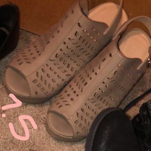 Tan Wedges Size 7.5